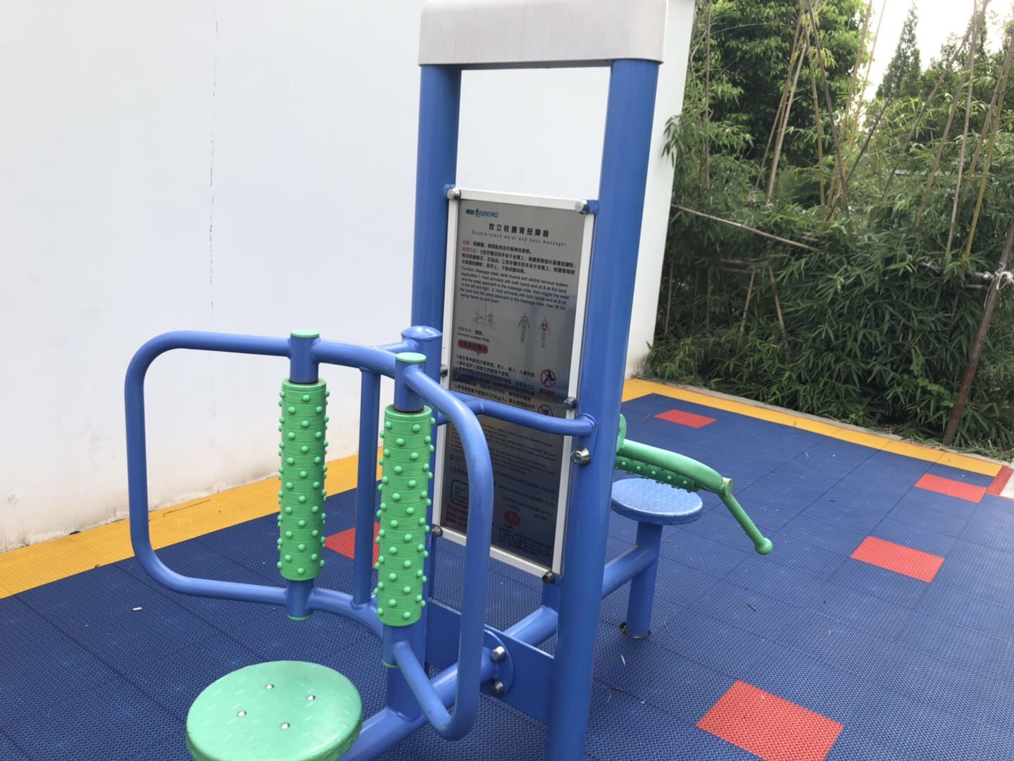 雙立柱腰背按摩器 雙立柱腰背按摩器