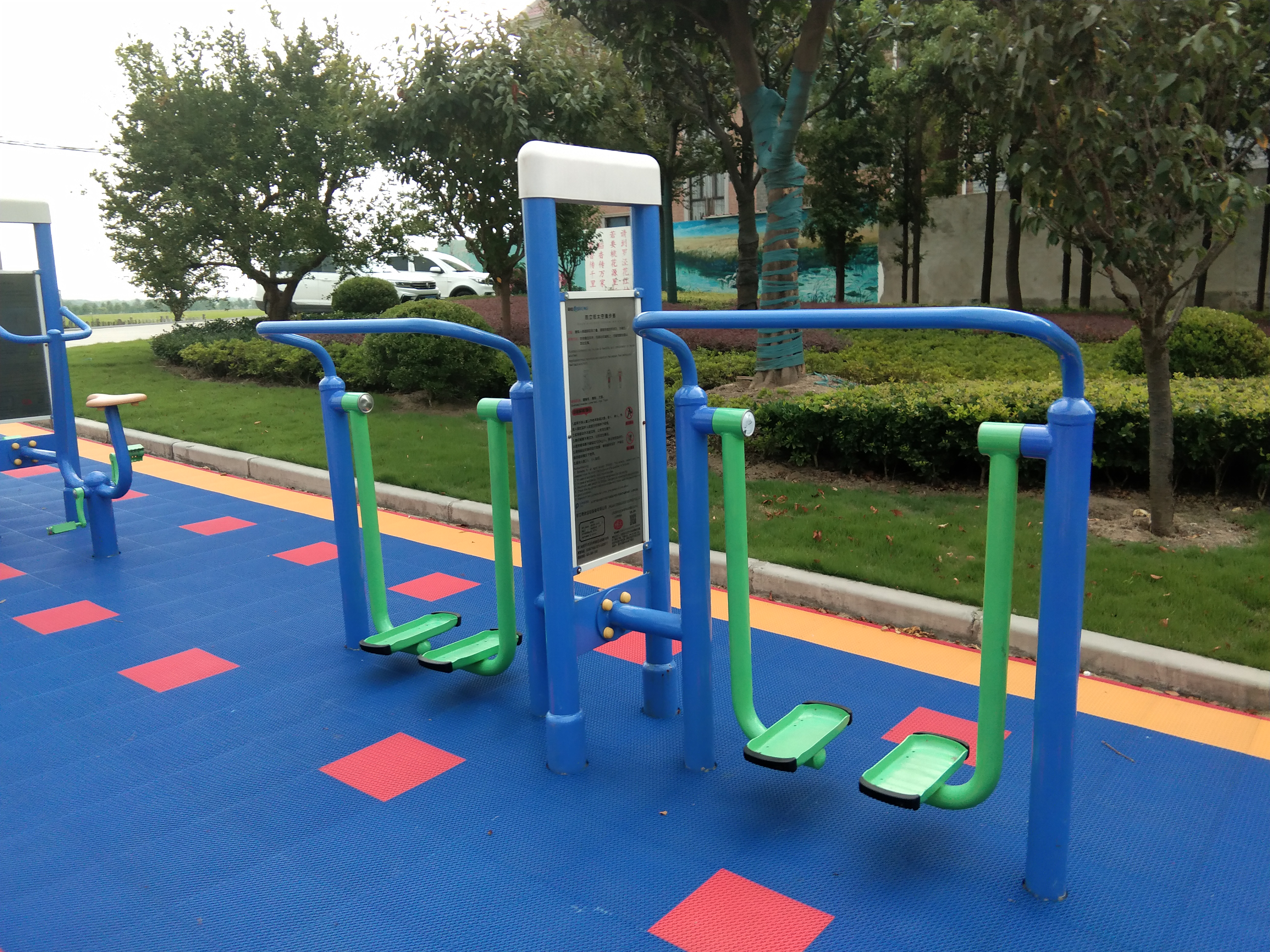 雙立柱太空漫步器 雙立柱太空漫步器