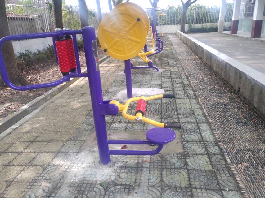 腰背按摩器 腰背按摩器