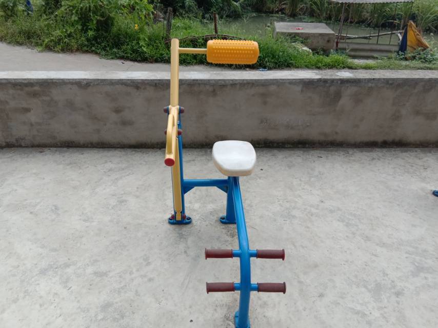 腹背鍛煉器 腹背鍛煉器