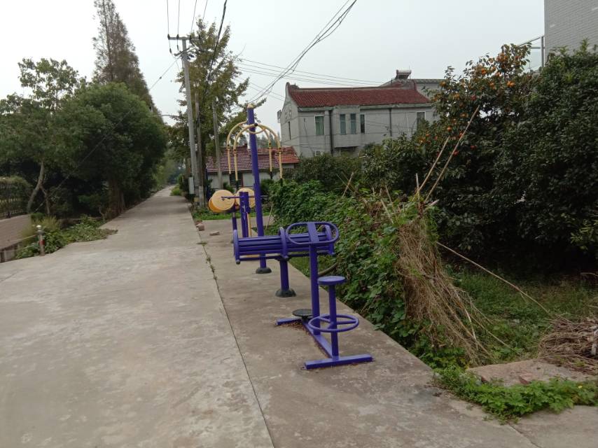 堡鎮(zhèn)四滧村5隊健身點