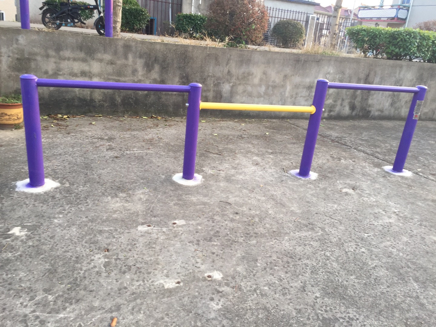 彈振壓腿器 彈振壓腿器