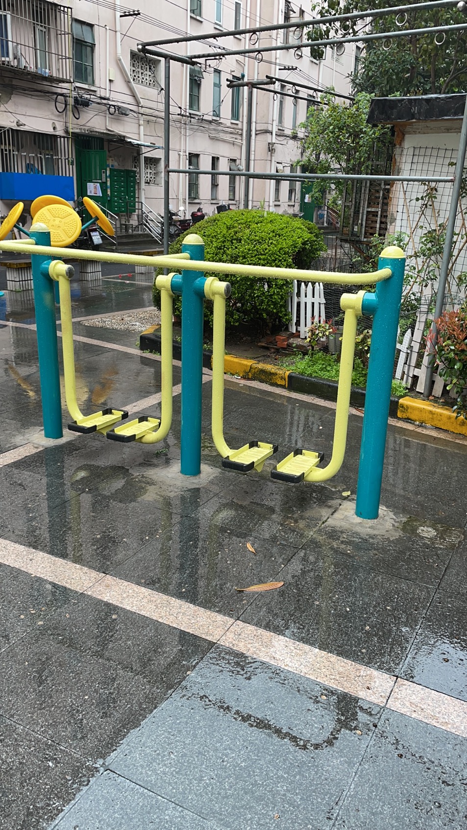 二位智能太空漫步機(jī)