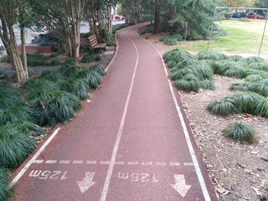 東城一村健身步道