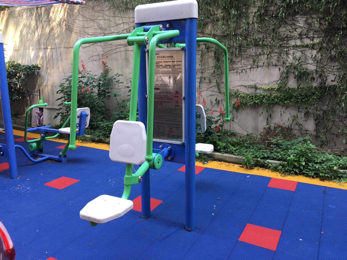 雙立柱前推訓(xùn)練器 雙立柱前推訓(xùn)練器