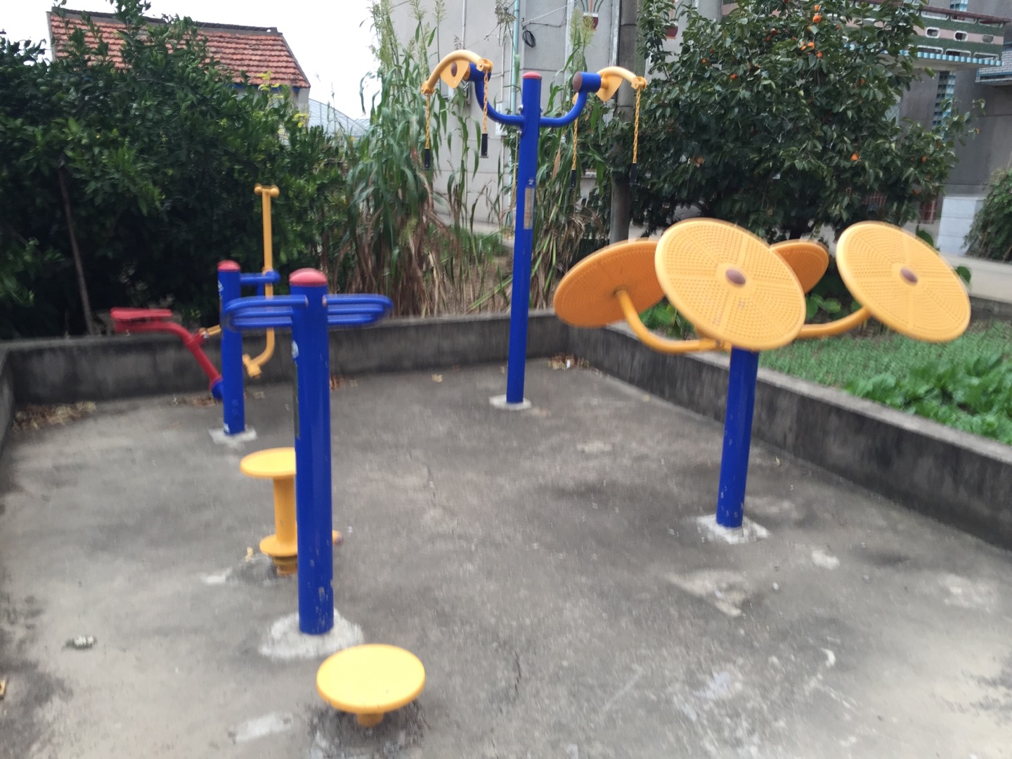 民生村十六組健身點