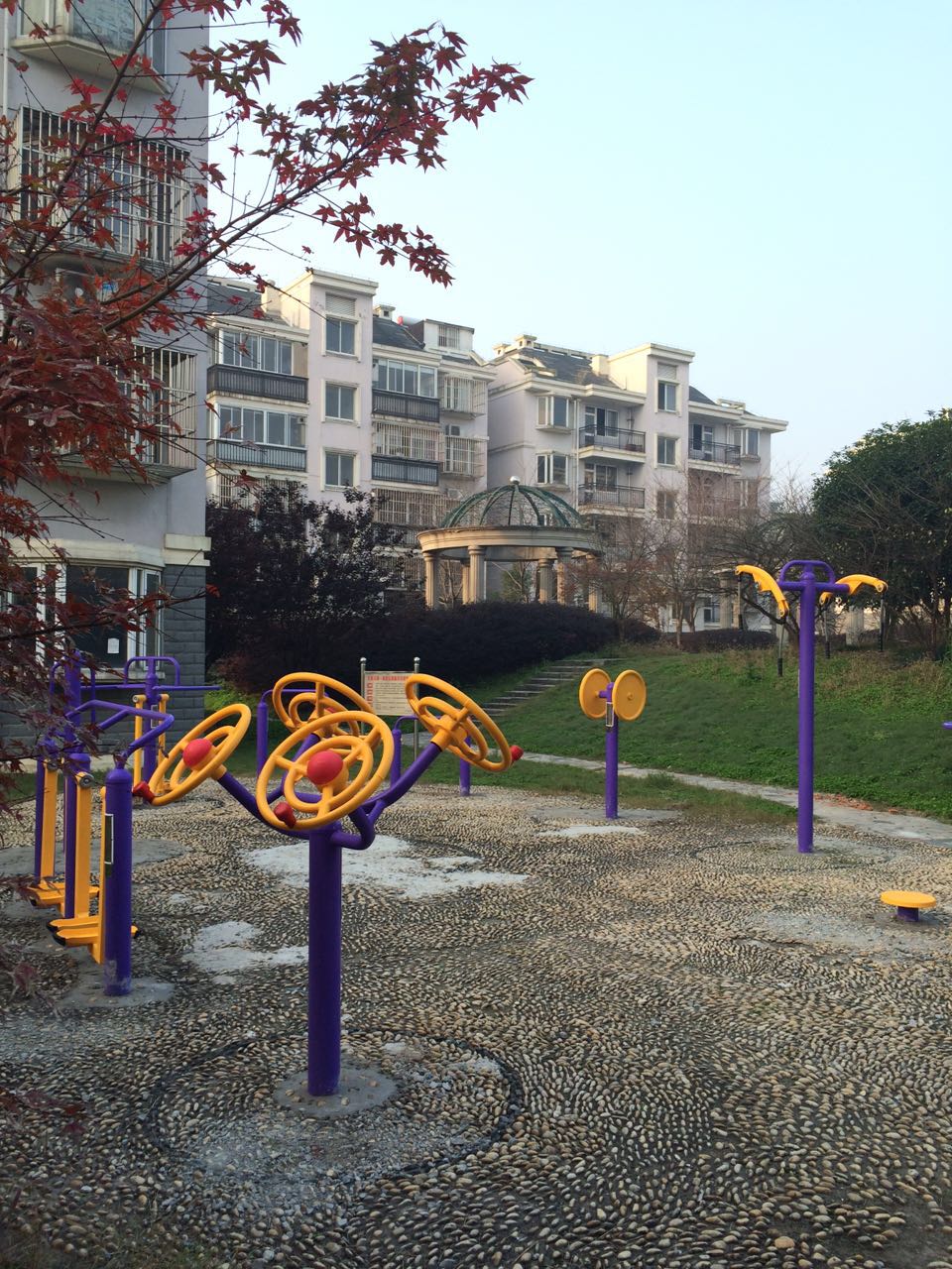 第一居委會(huì)西晶明園健身點(diǎn)