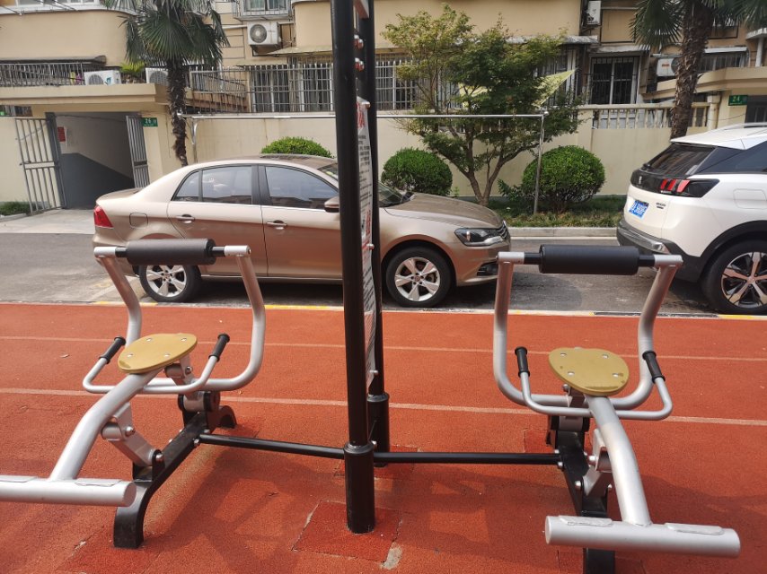 自重式背部訓(xùn)練器 自重式背部訓(xùn)練器