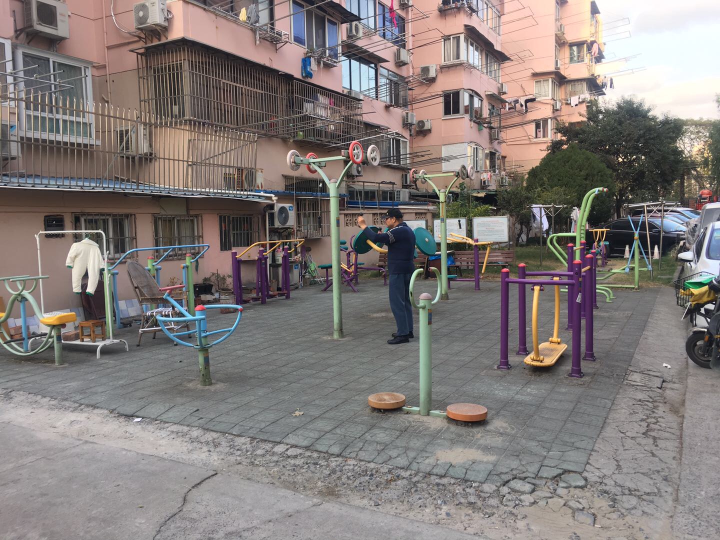 凌十居委健身點(diǎn)1