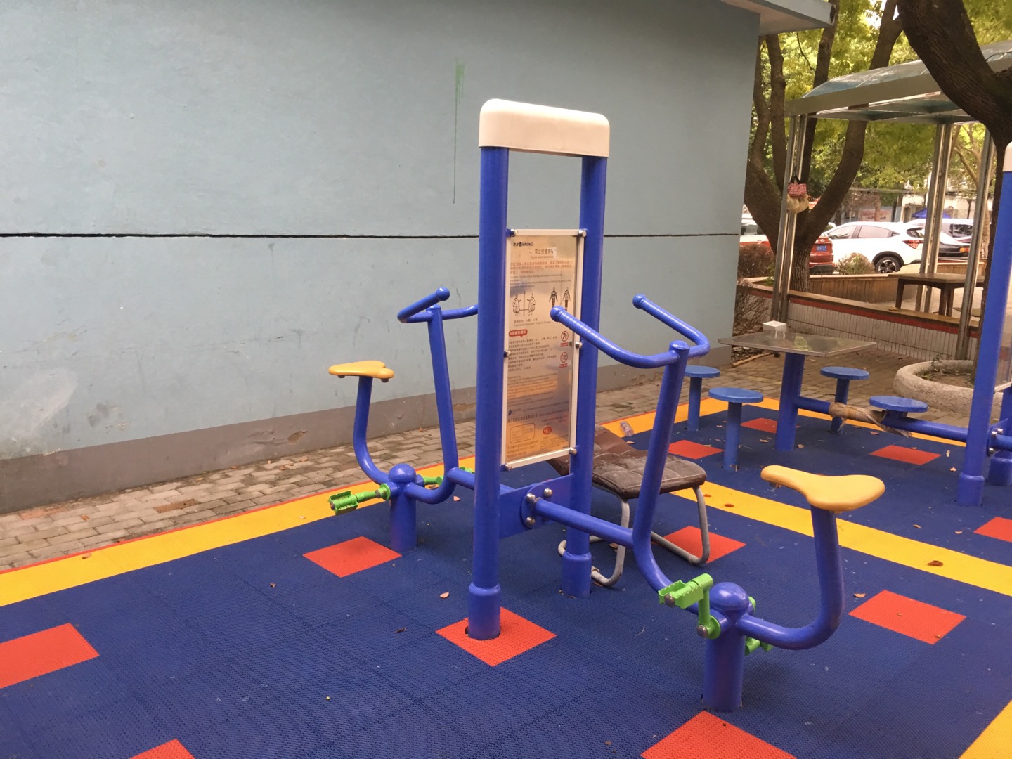 雙立柱健身車(chē) 雙立柱健身車(chē)