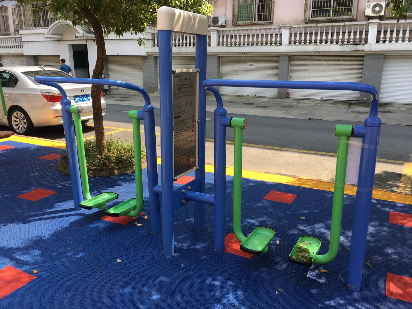 雙立柱太空漫步器 雙立柱太空漫步器