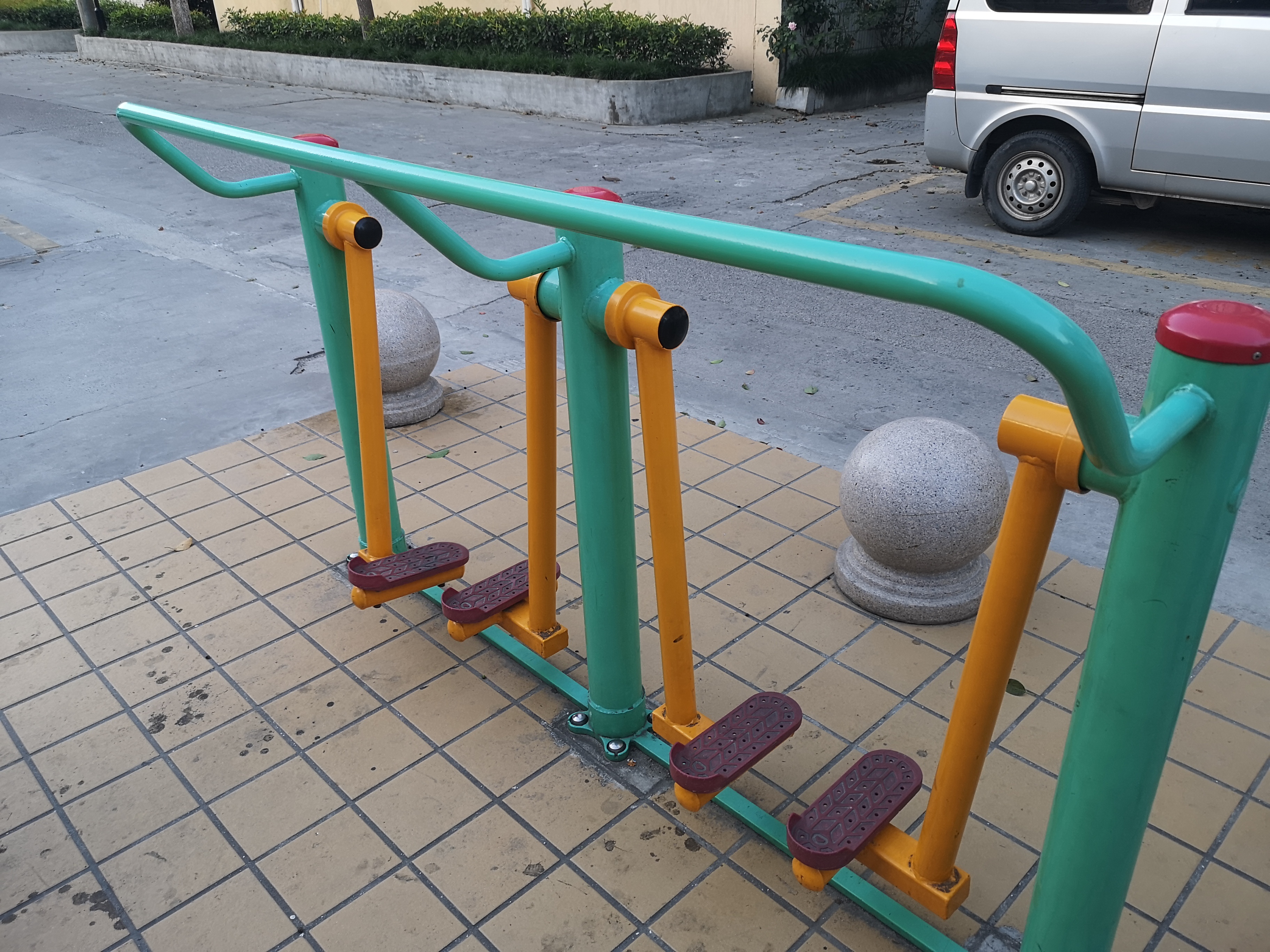 兩聯(lián)漫步機(jī) 兩聯(lián)漫步機(jī)