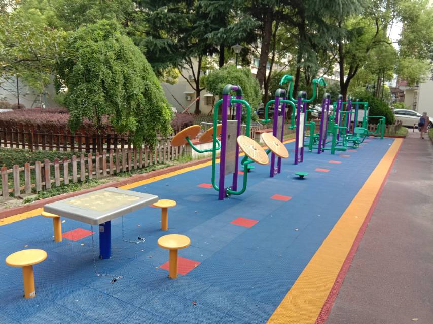 共康七村居委健身點