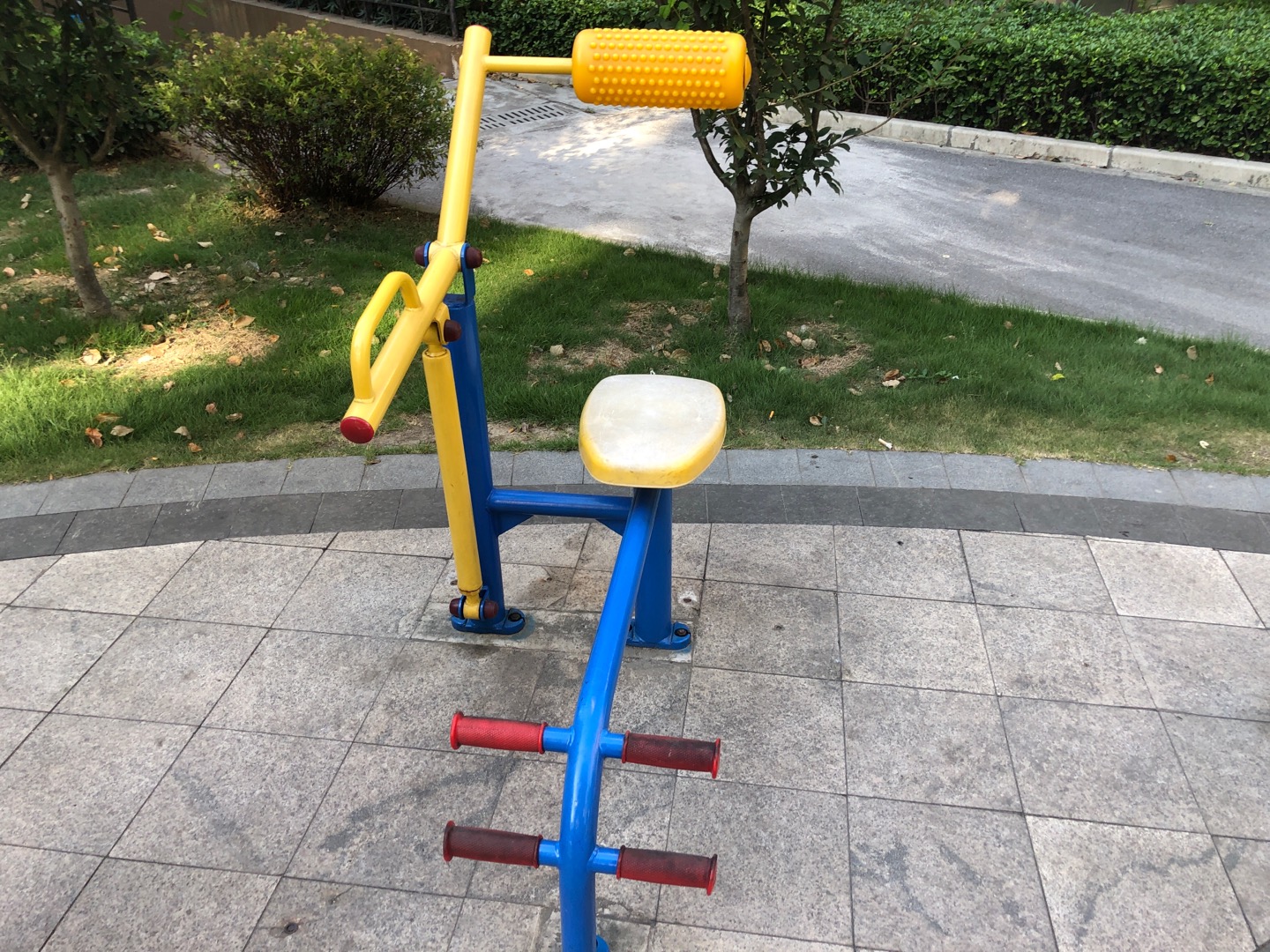 腹背鍛煉器 腹背鍛煉器