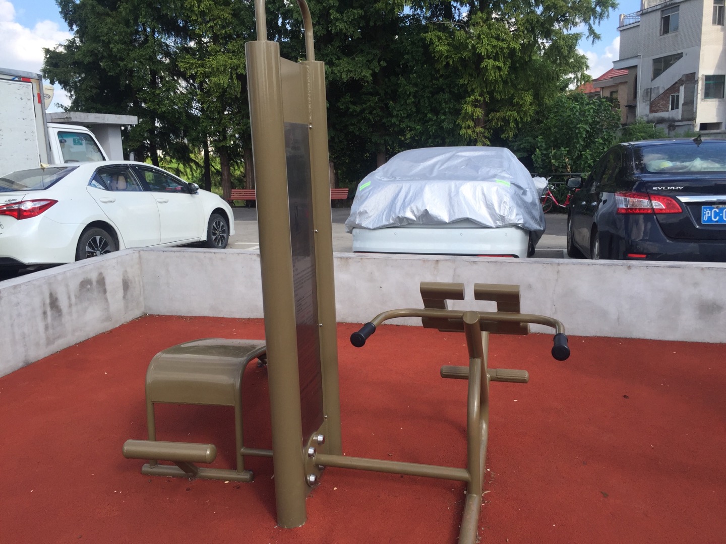 背肌腹肌訓練器（兩站位）