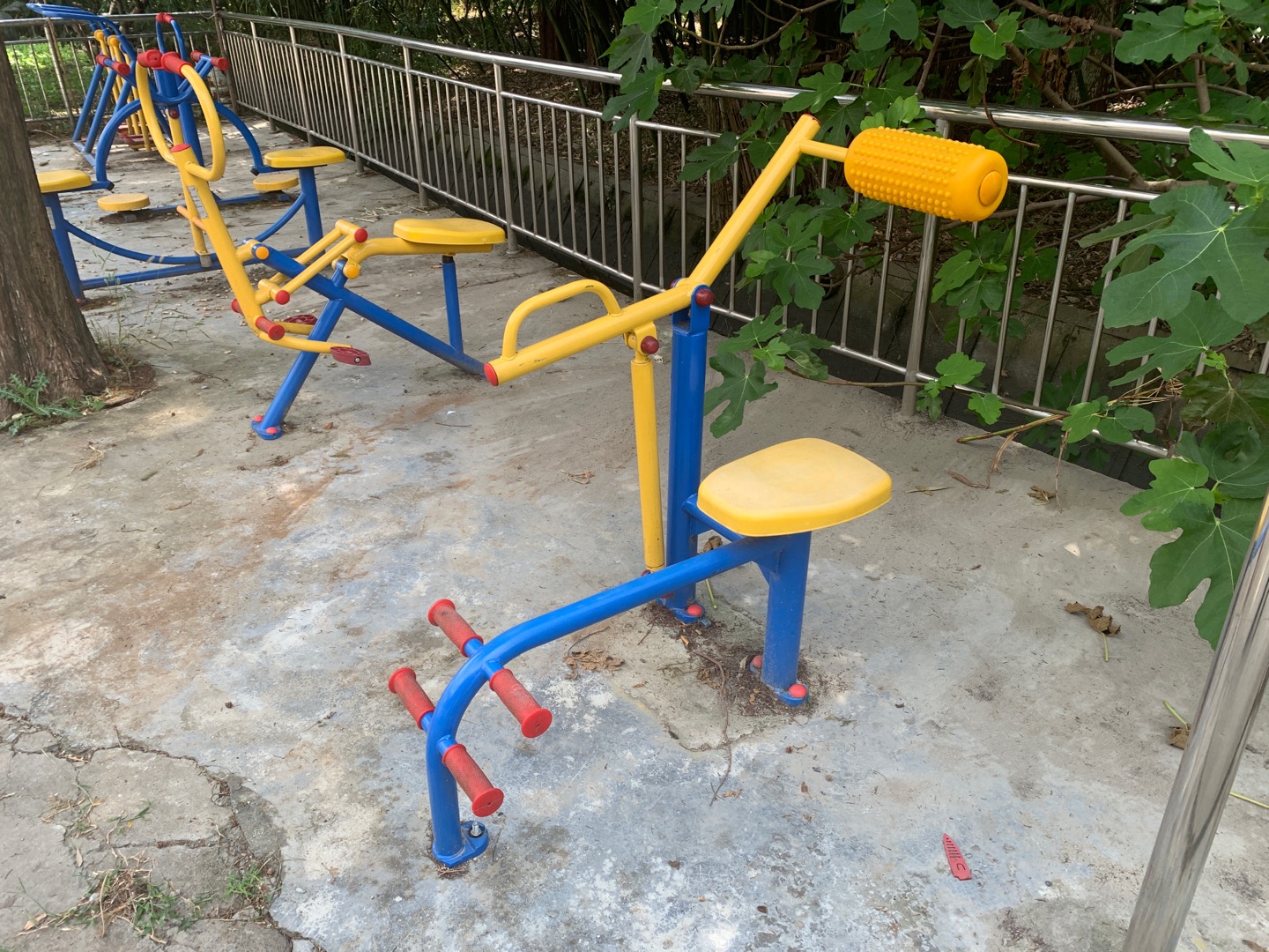 腹背鍛煉器 腹背鍛煉器