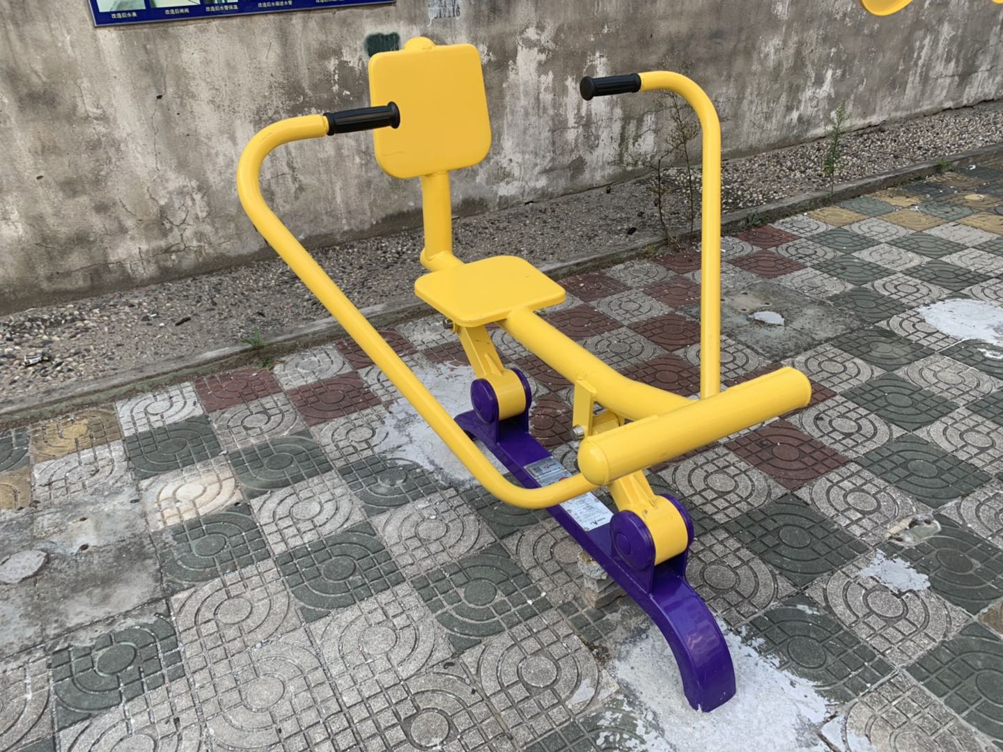 自重式平推訓(xùn)練器 自重式平推訓(xùn)練器