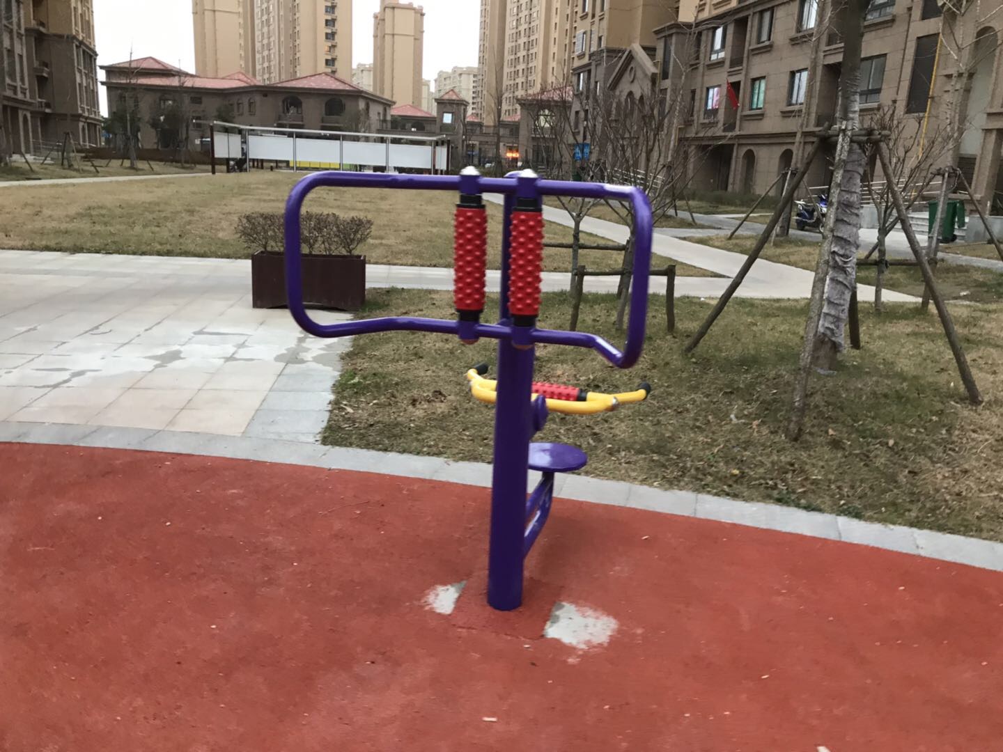 腰背按摩器 腰背按摩器