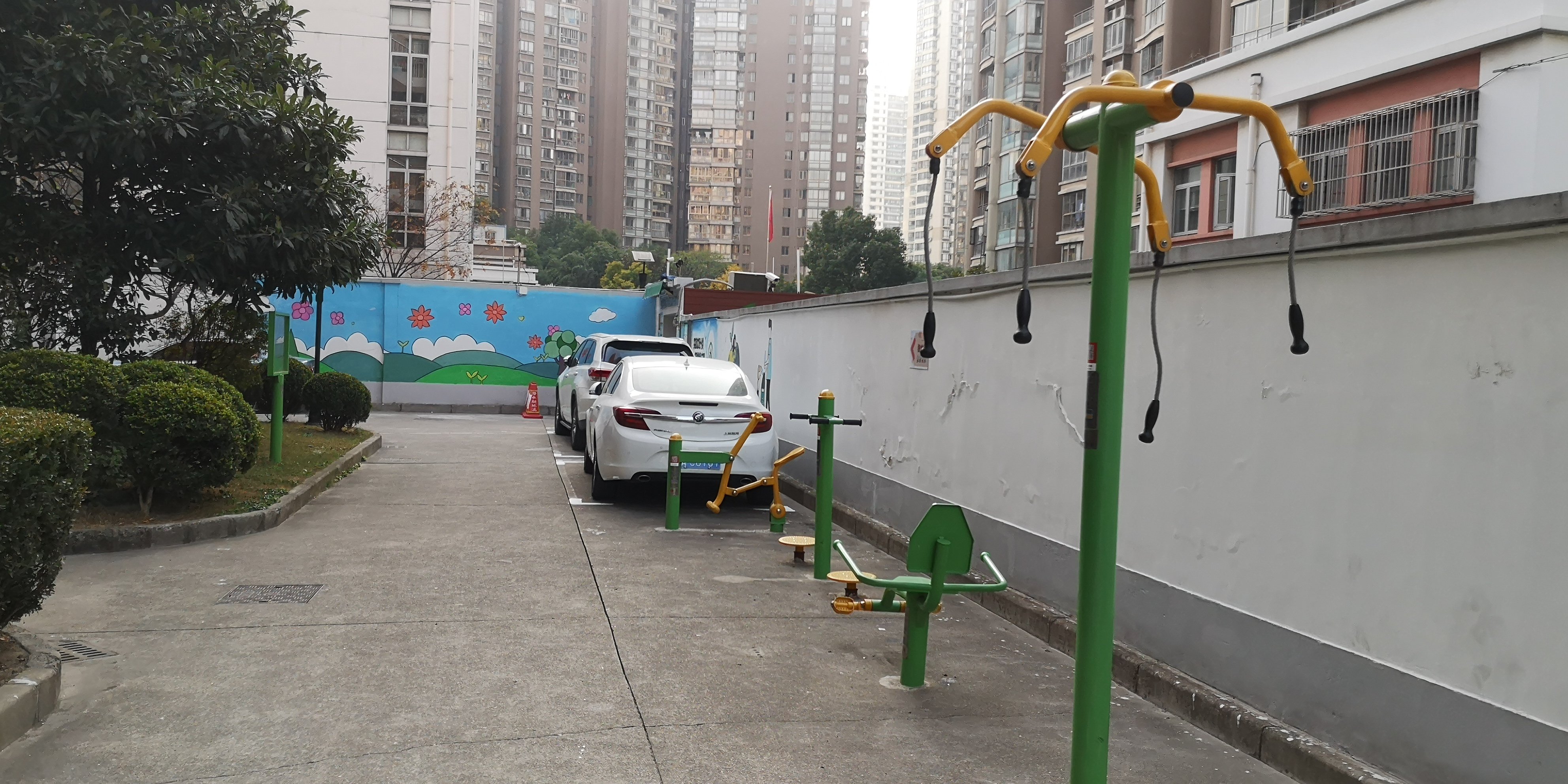 莘遠(yuǎn)大廈市民益智健身苑點(diǎn)