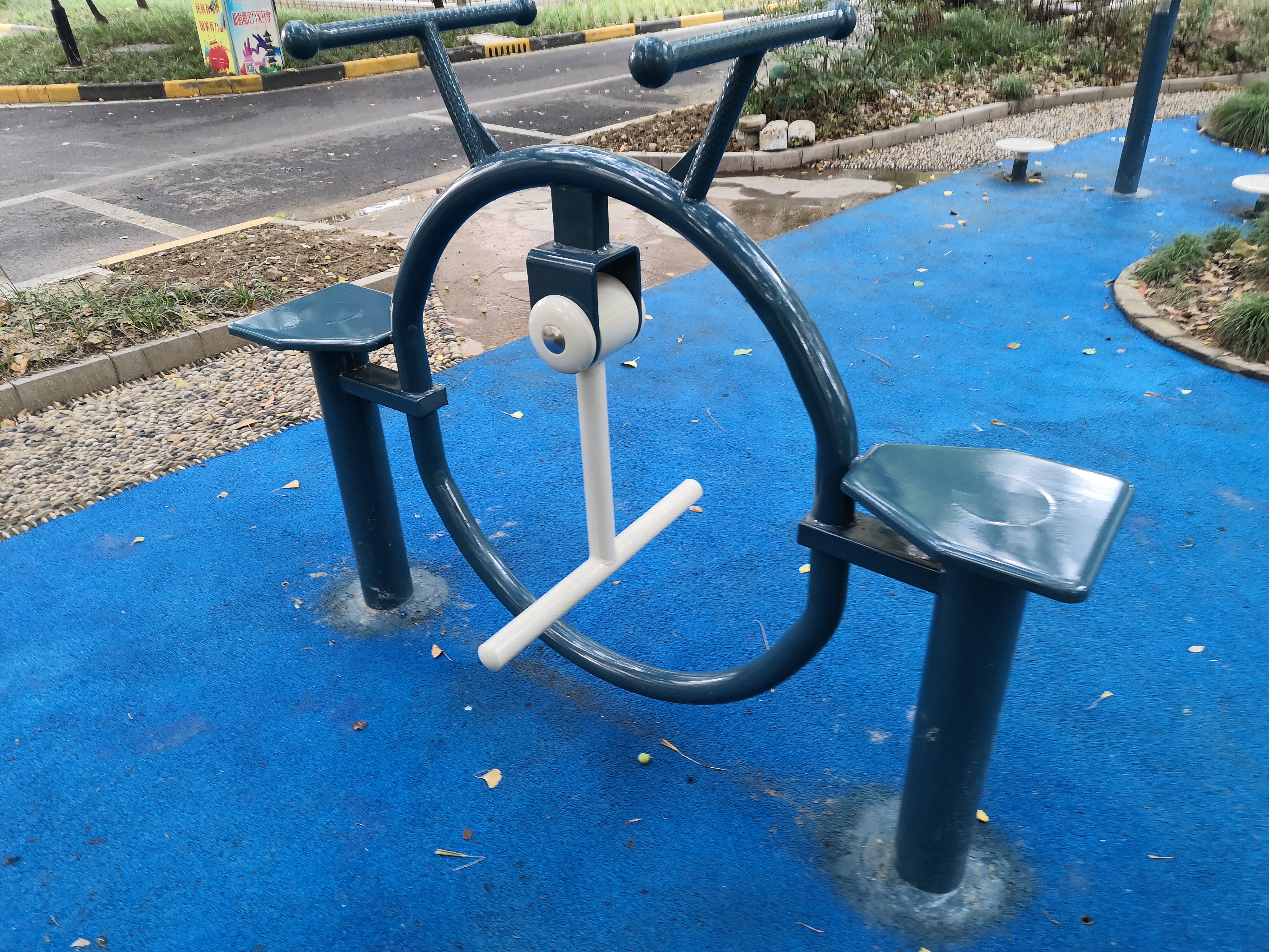 坐推訓(xùn)練器 坐推訓(xùn)練器