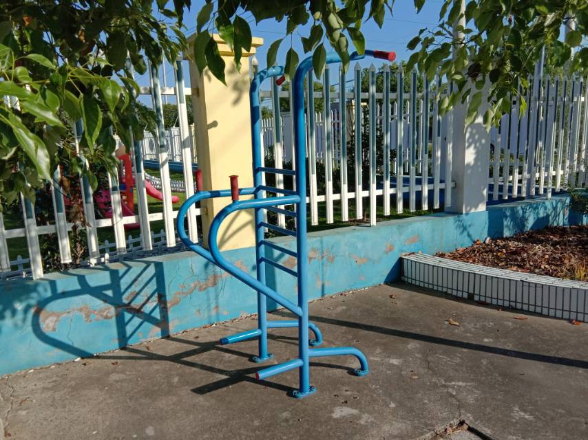 多功能訓(xùn)練器