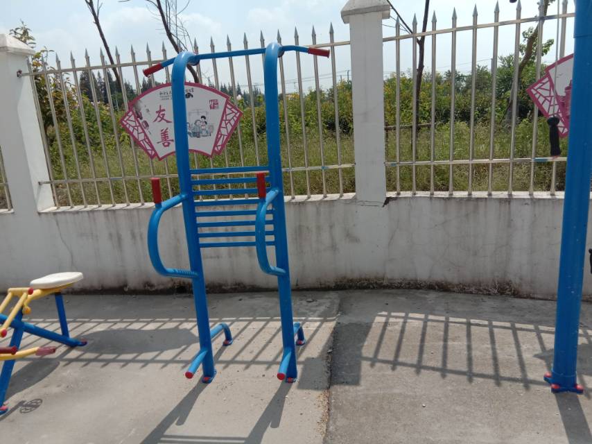 多功能訓練器 多功能訓練器