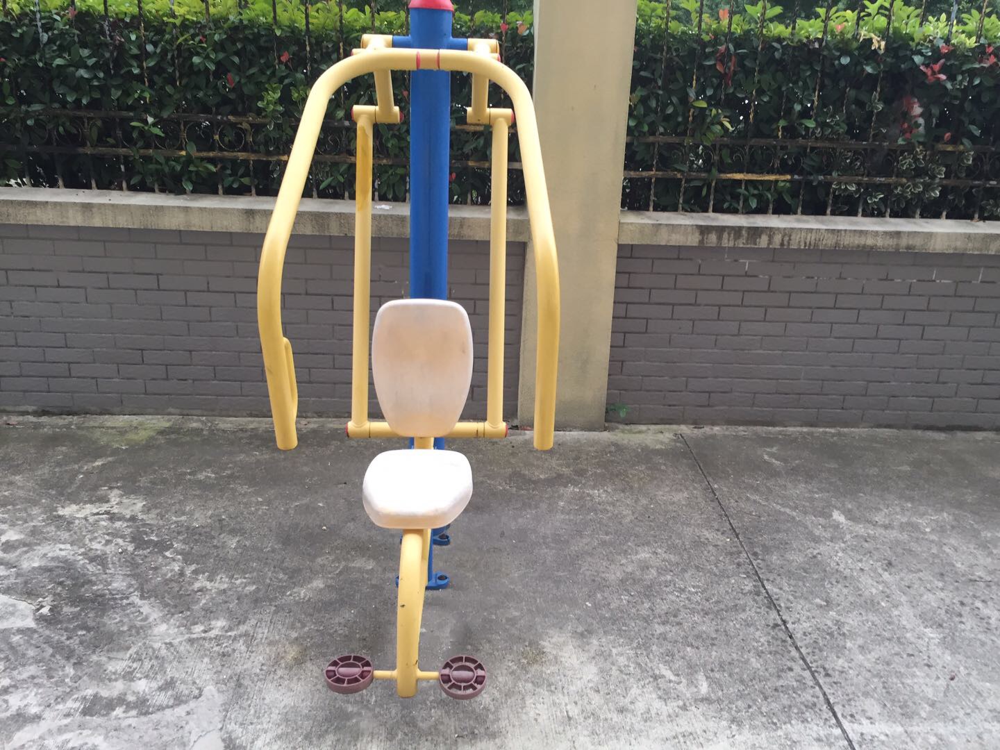 自重推胸器 自重推胸器