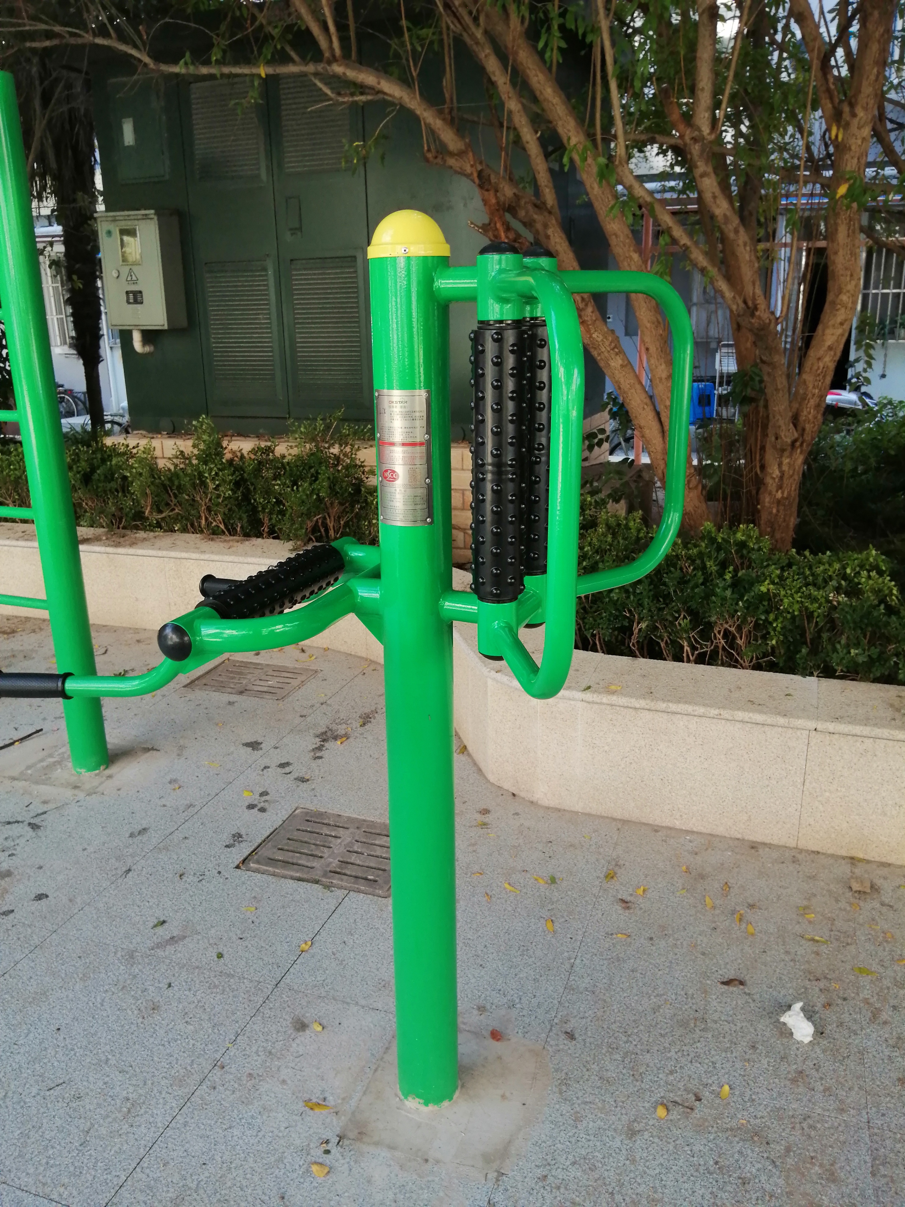 腰背按摩器 腰背按摩器