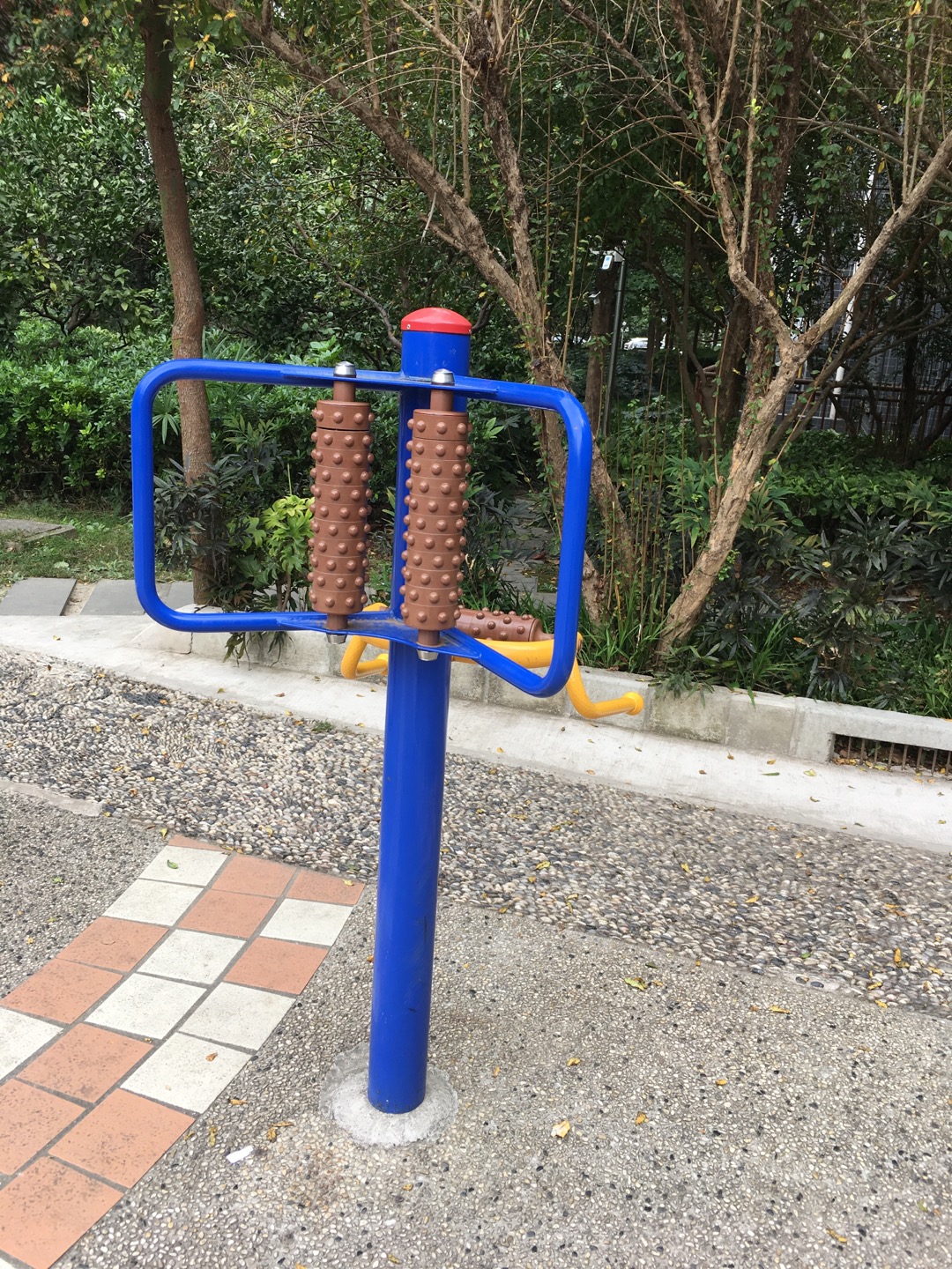 腰背按摩器 腰背按摩器