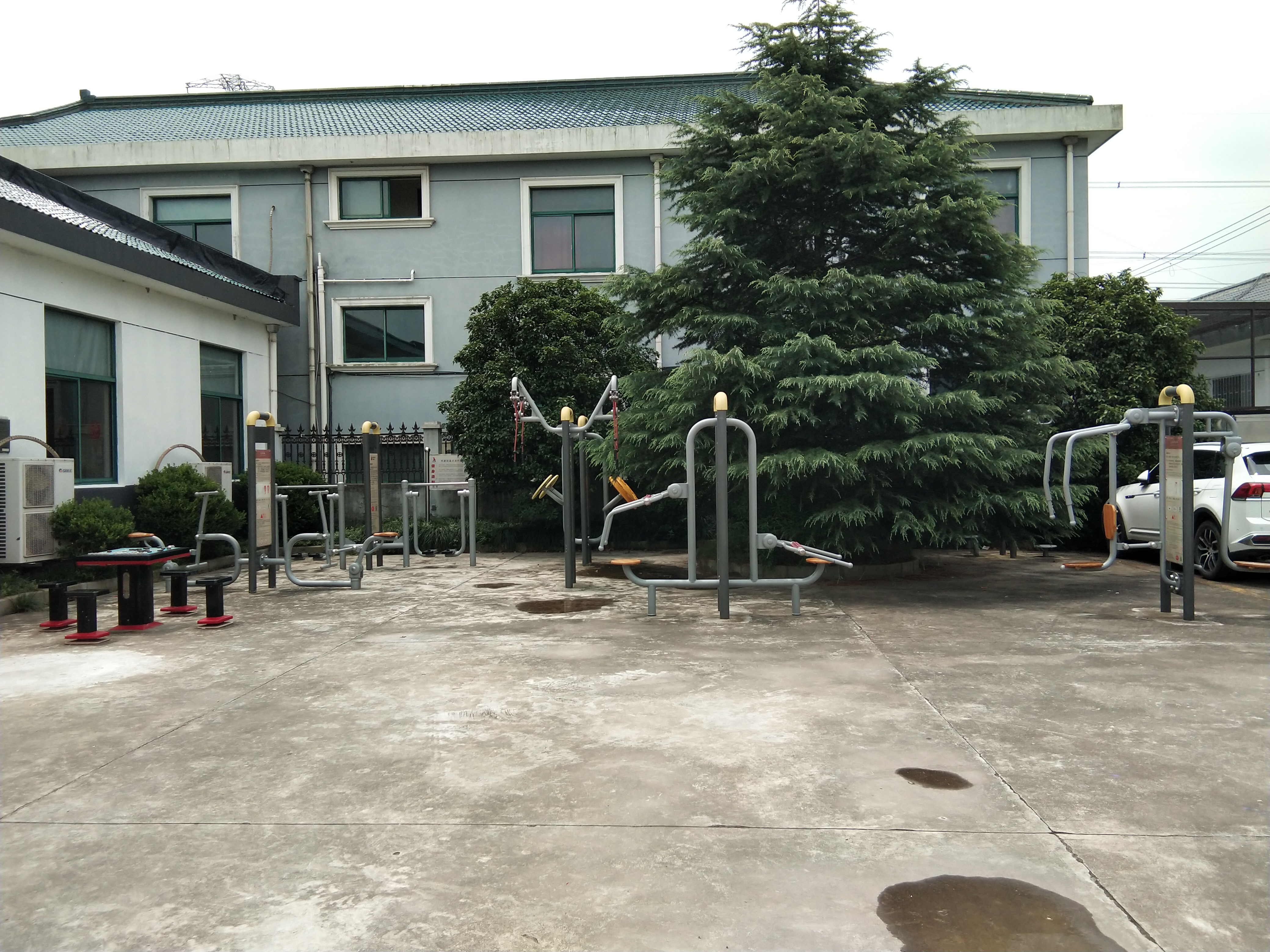 關(guān)港村市民益智健身苑點