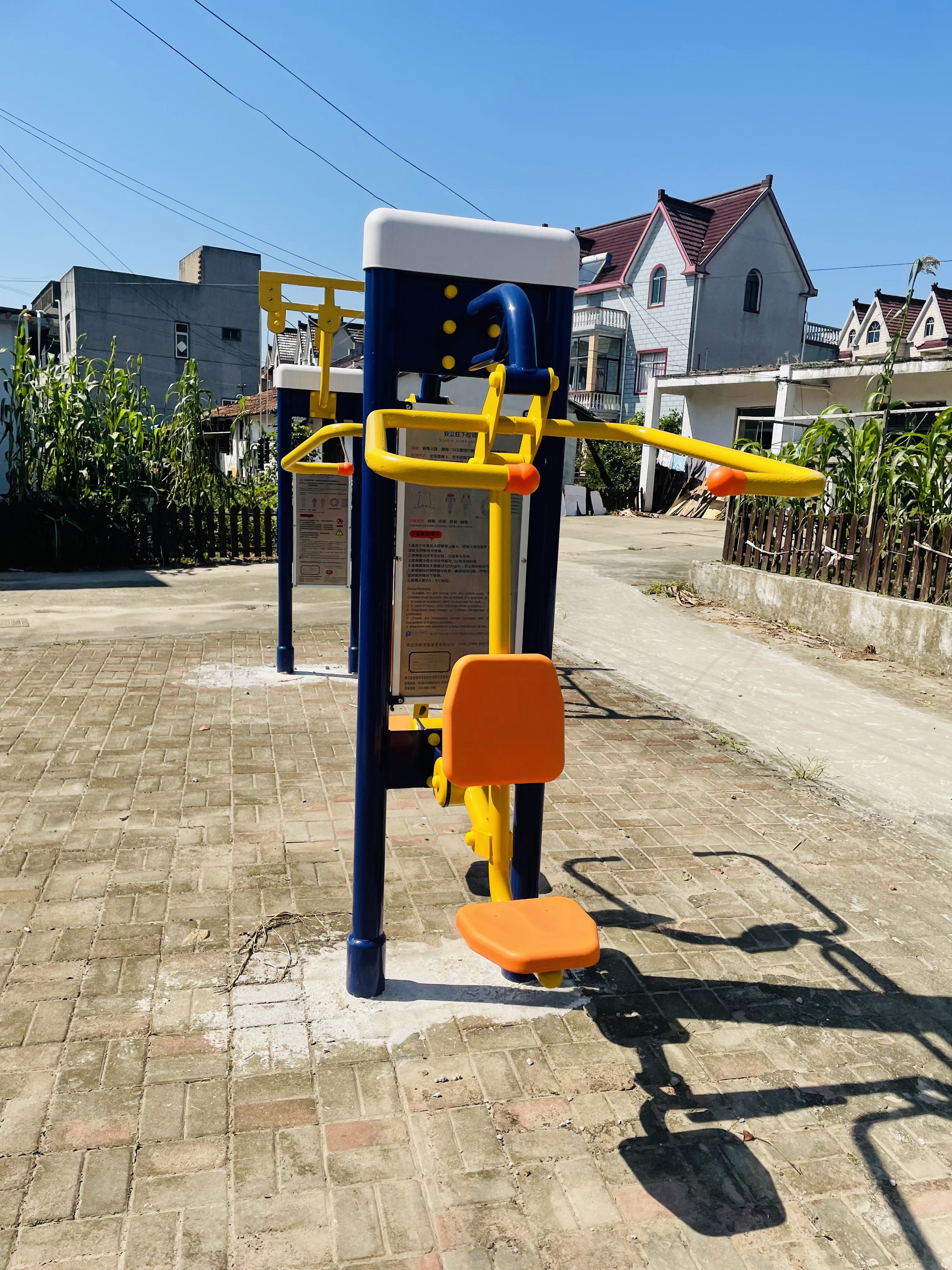 雙立柱下拉訓(xùn)練器