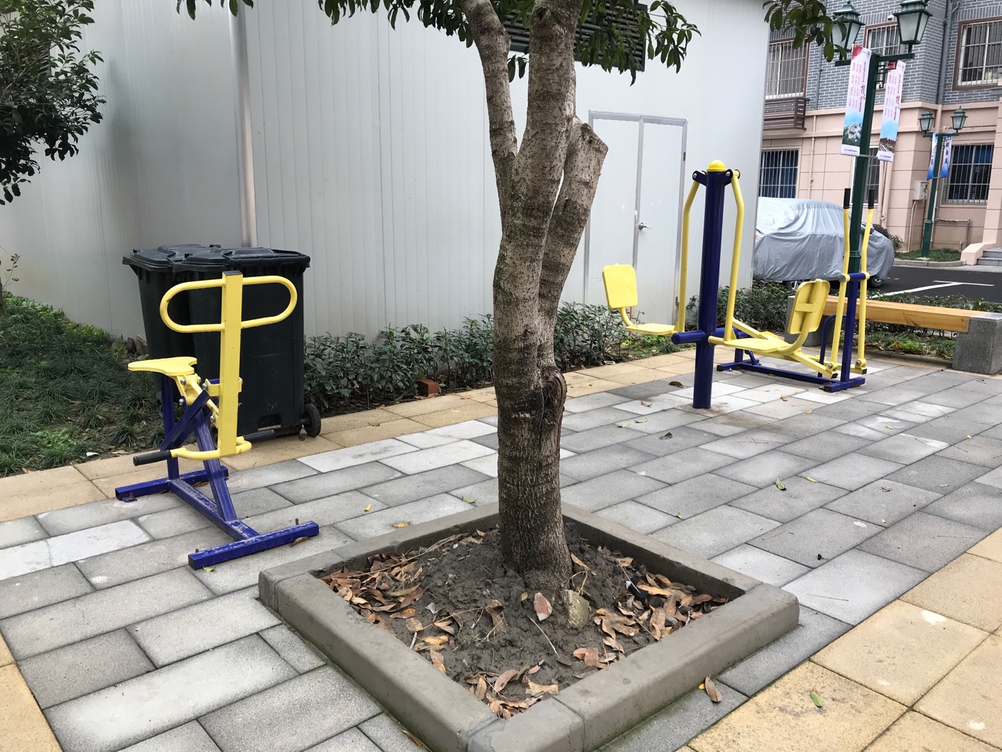 平原新村健身點(diǎn)