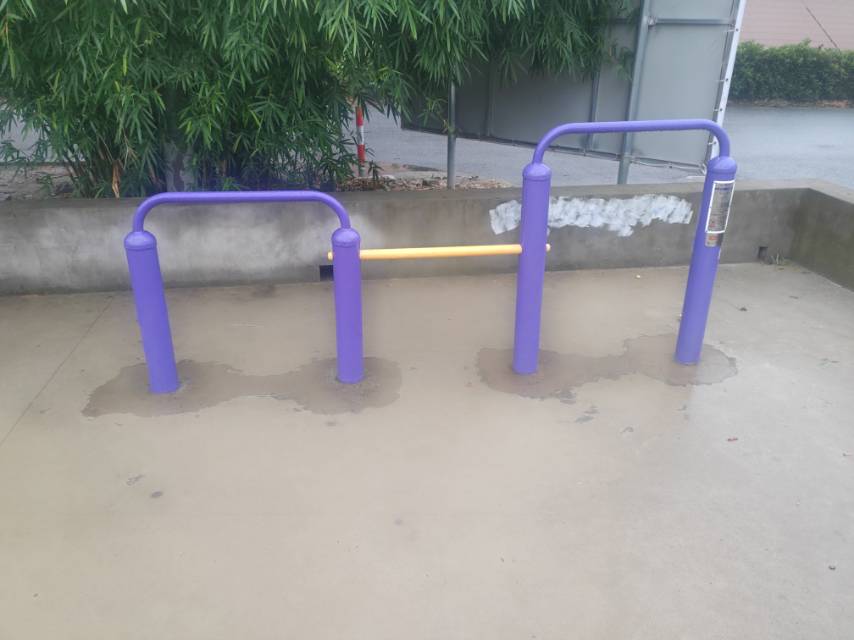 彈振壓腿器 彈振壓腿器