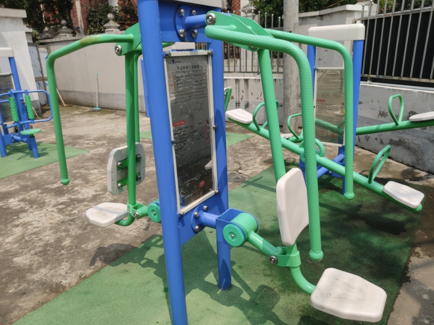 雙立柱推力訓(xùn)練器