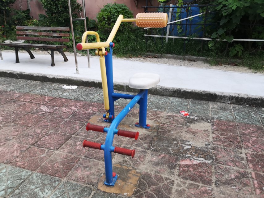 腹背鍛煉器 腹背鍛煉器