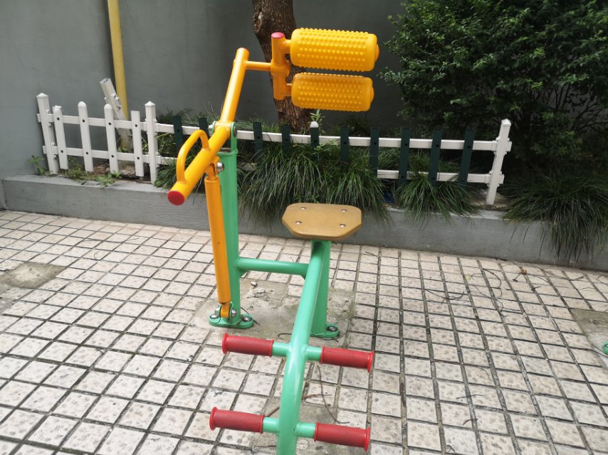 腹背鍛煉器 腹背鍛煉器