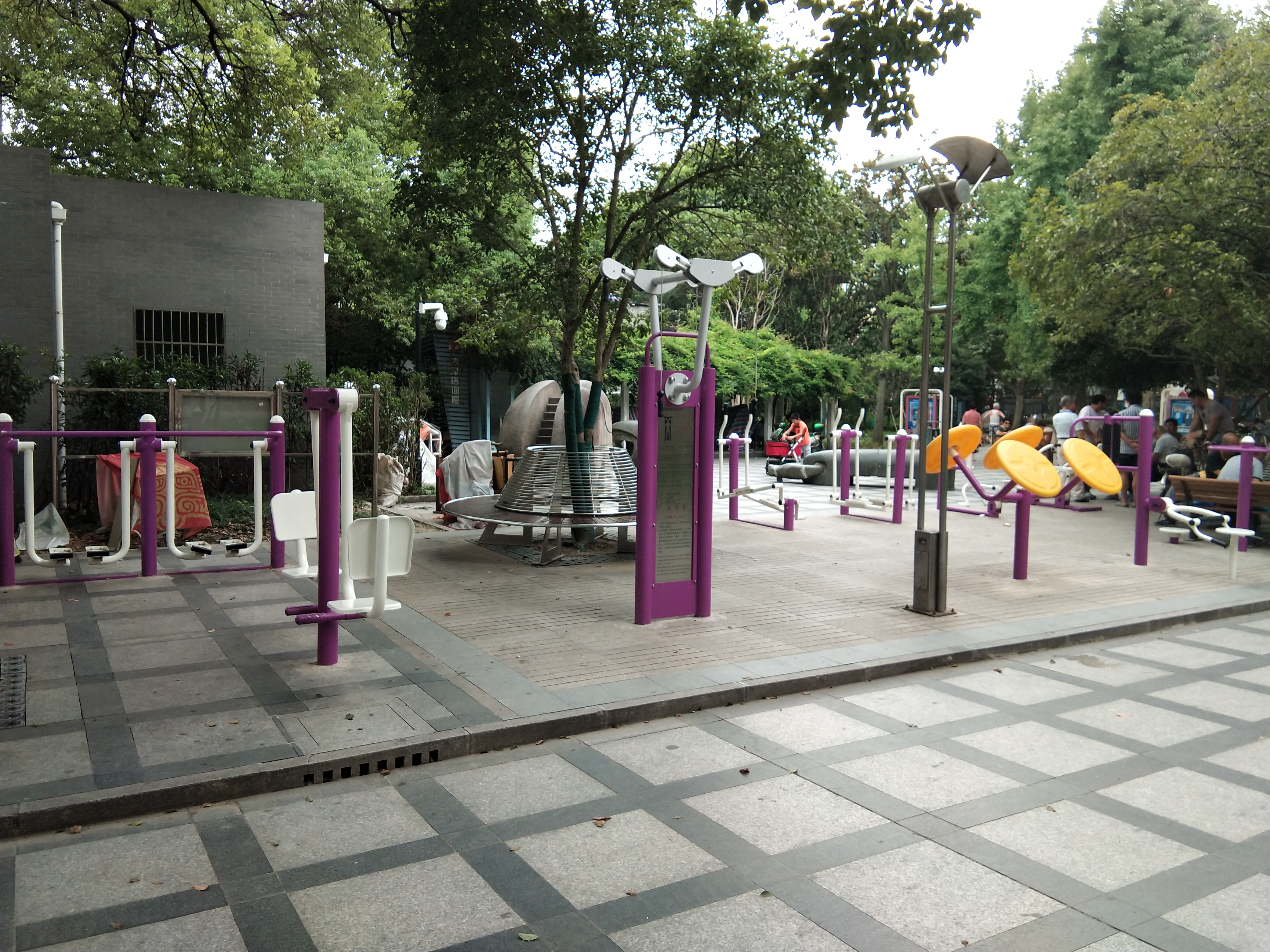 莘松三村健身點