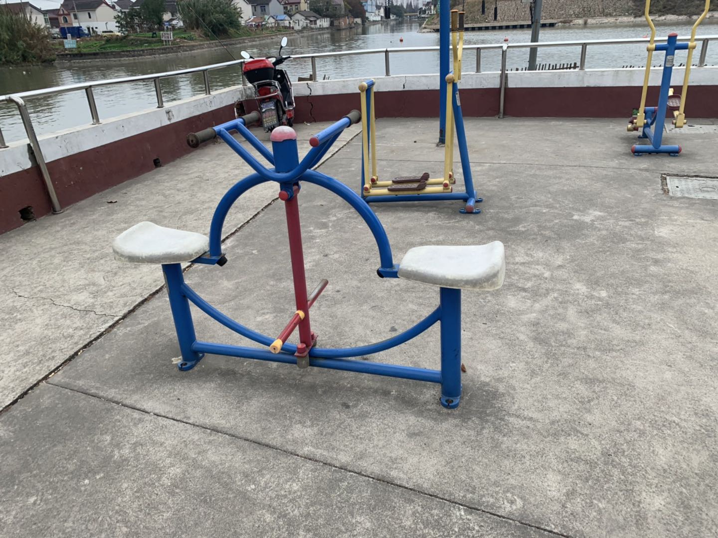 下肢康復(fù)器