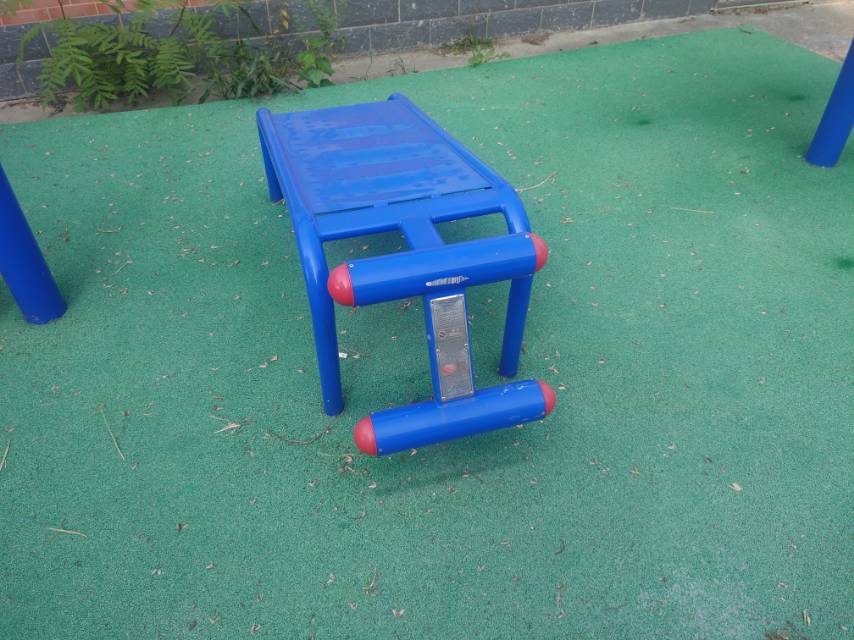 仰臥起坐板 仰臥起坐板