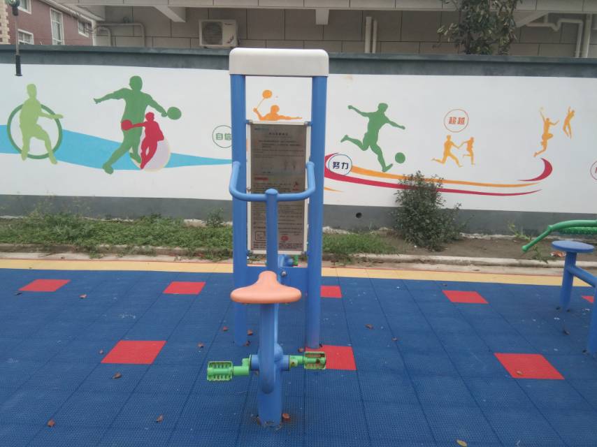 雙立柱健身車 雙立柱健身車