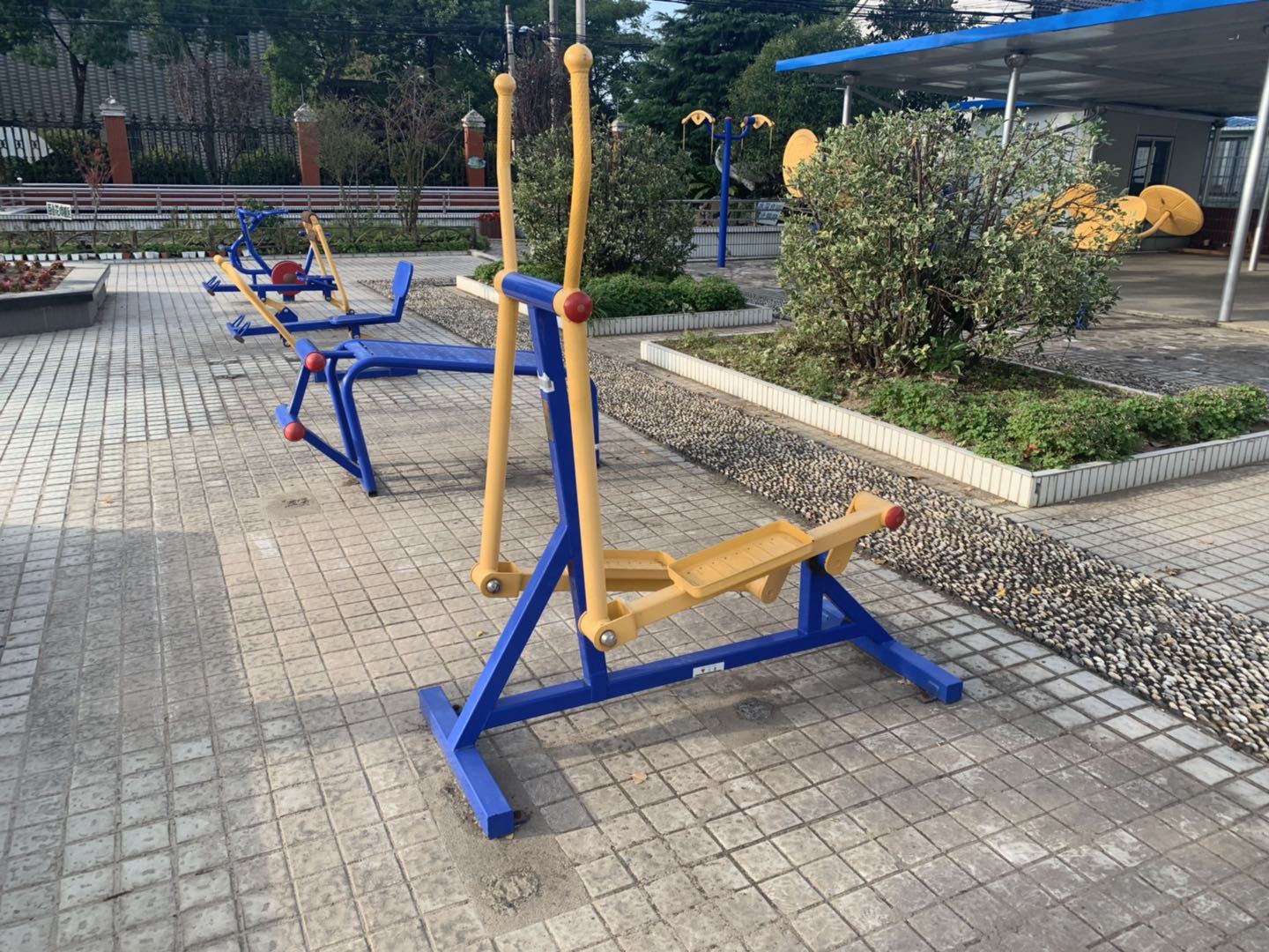 室外橢圓機(jī) 室外橢圓機(jī)