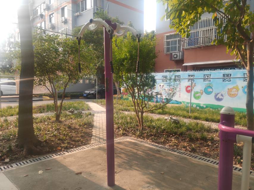 上肢牽引器(兩站位) 上肢牽引器(兩站位)