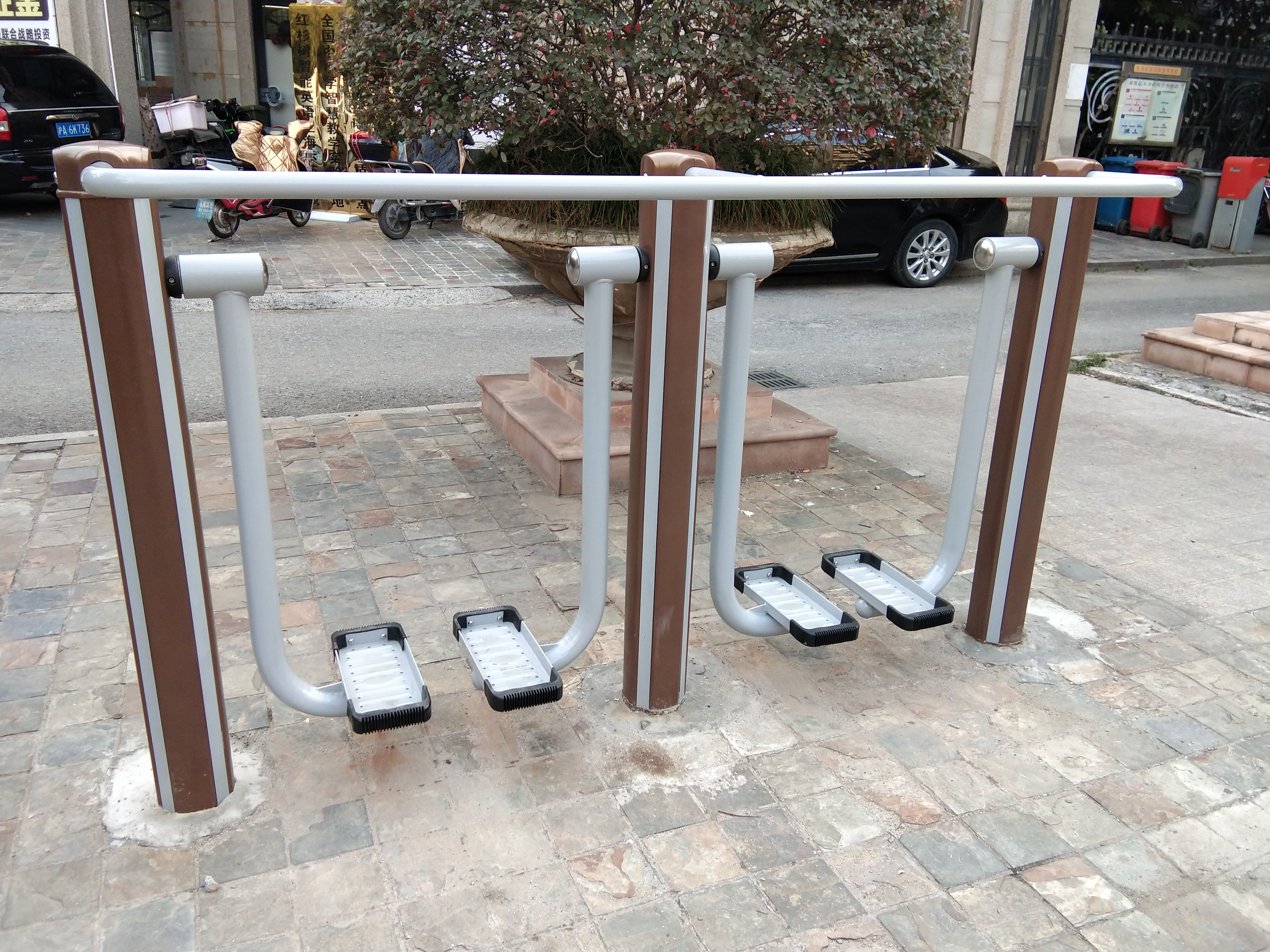 雙位太空漫步機(jī)