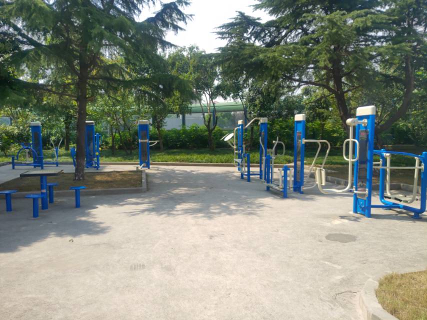 高樂(lè)華中公寓健身點(diǎn)