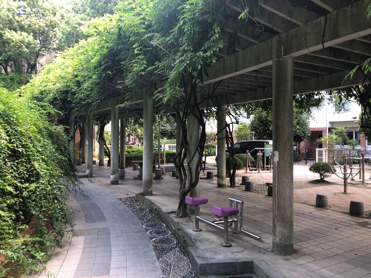 橋園居委園中苑市民益智健身點