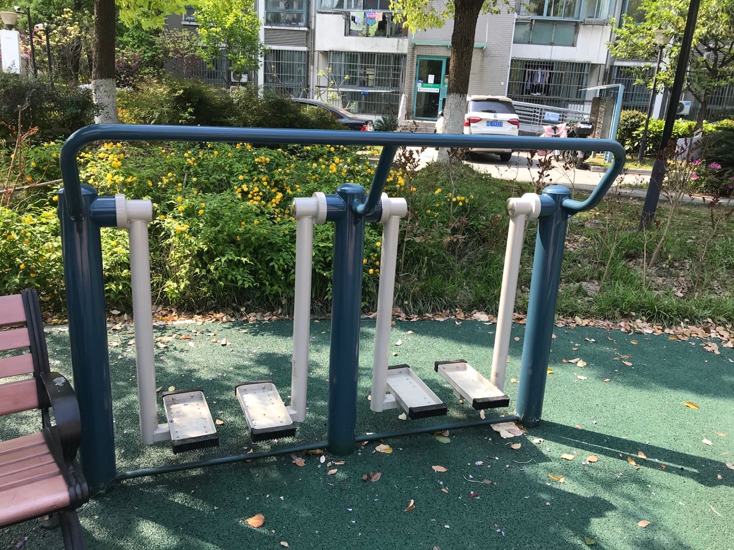 二位太空漫步機