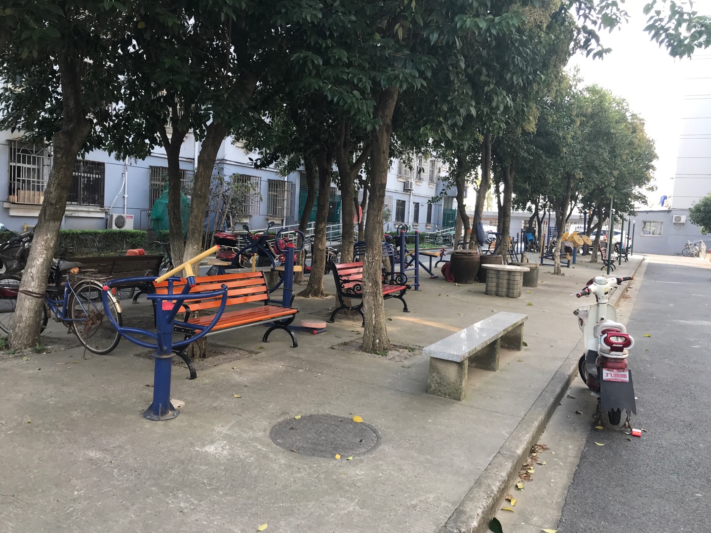 思凡三居施灣二路1026弄26號健身路徑