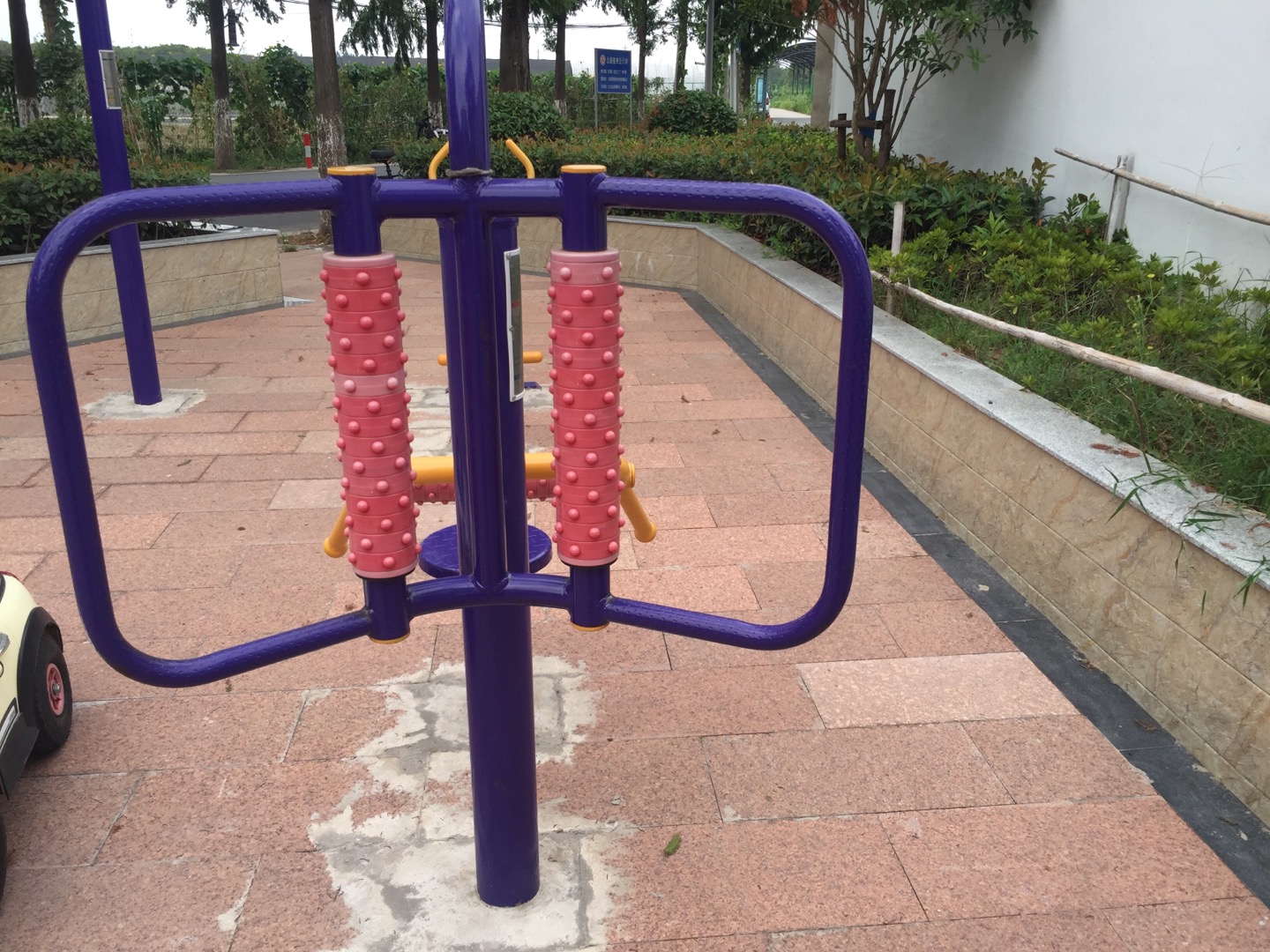 腰背按摩器 腰背按摩器