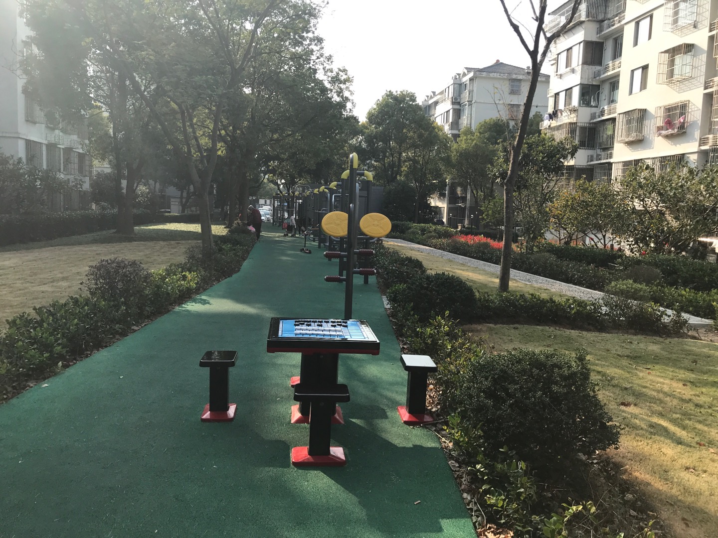 東港二居施灣三路1105弄7號東側健身路徑