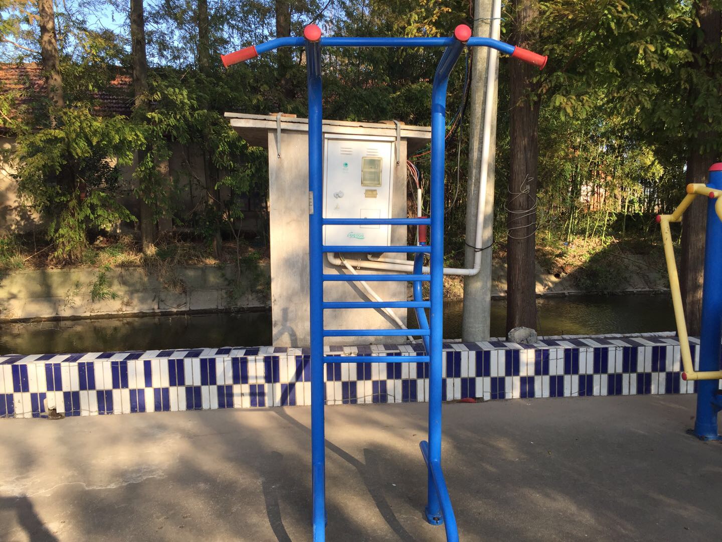 多功能訓(xùn)練器